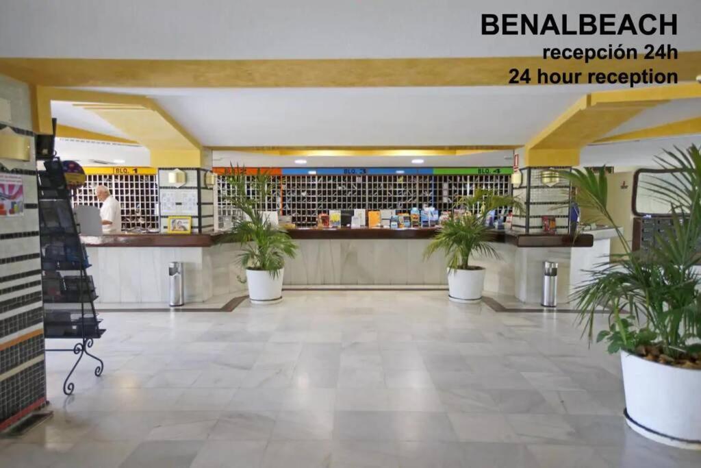 Estudio en Benalbeach, vistas mar, primera línea playa Benalmádena Exterior foto