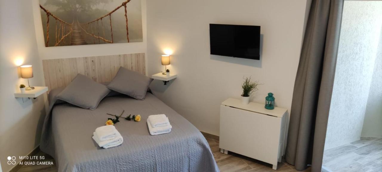 Estudio en Benalbeach, vistas mar, primera línea playa Benalmádena Exterior foto