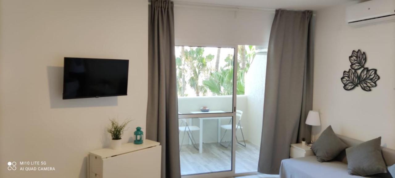 Estudio en Benalbeach, vistas mar, primera línea playa Benalmádena Exterior foto
